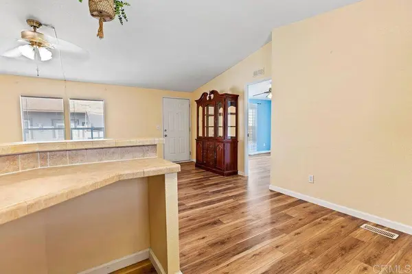 300 Thornton Dr #5, El Cajon, CA 92021