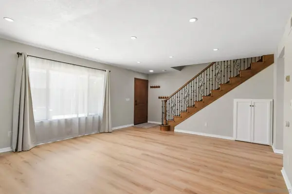 835 E Ave #B, Coronado, CA 92118