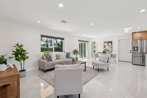 1573 E Madison AVE, El Cajon, CA 92019