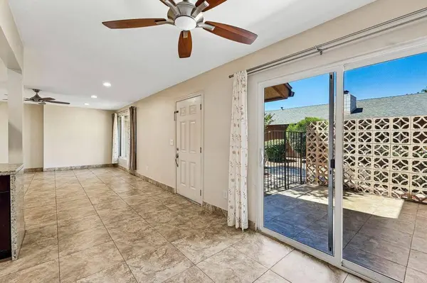 559 Oakdale LN #C, El Cajon, CA 92021