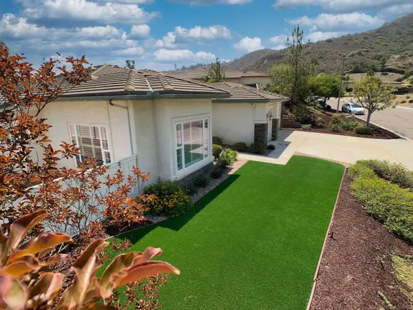 8836 Diamondback Drive, Santee, CA 92071