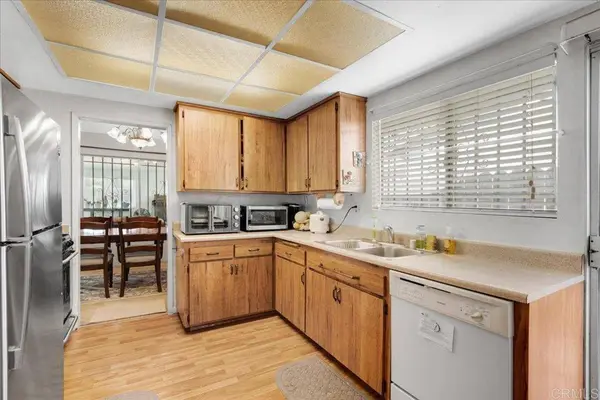 1062 Armacost RD, San Diego, CA 92114