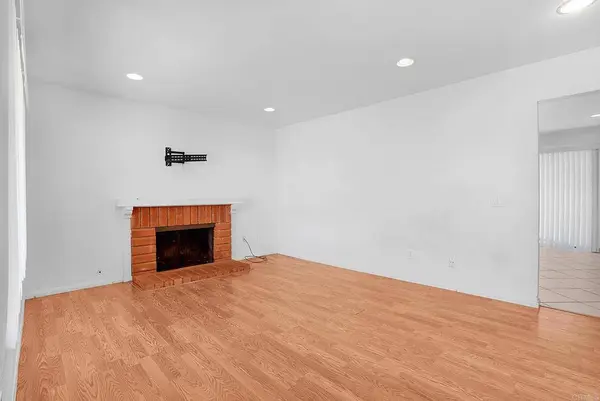 8850 Brentford AVE, San Diego, CA 92126