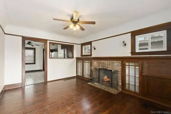 2636 Howard AVE