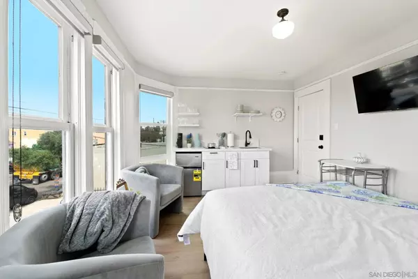 2174 Logan Ave, San Diego, CA 92113