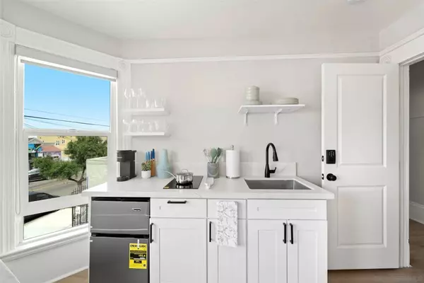 2174 Logan Ave, San Diego, CA 92113