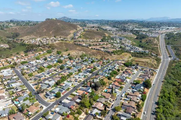 2708 Lake Pointe #209, Spring Valley, CA 91977