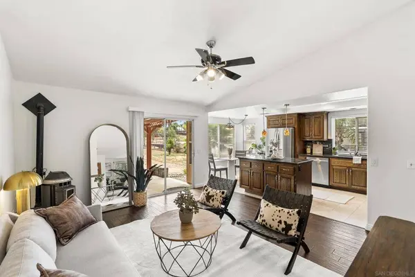 817 Davis, Ramona, CA 92065