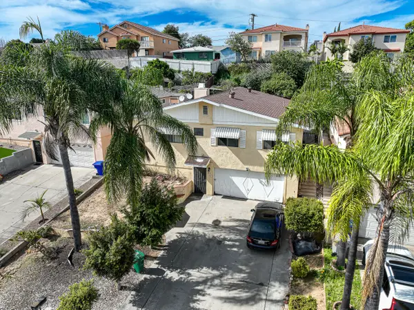 5088 Elkhart St, San Diego, CA 92105
