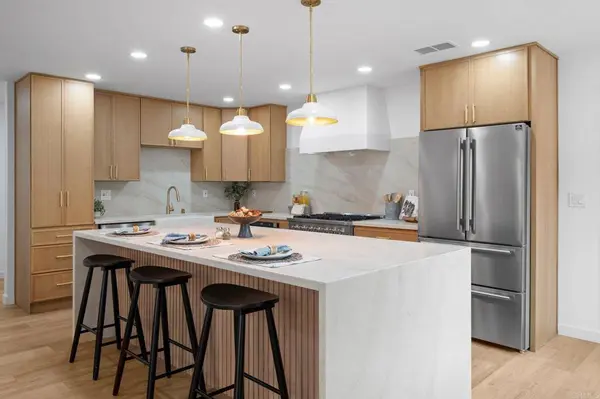 5627 Loping Ln, Bonita, CA 91902-2812