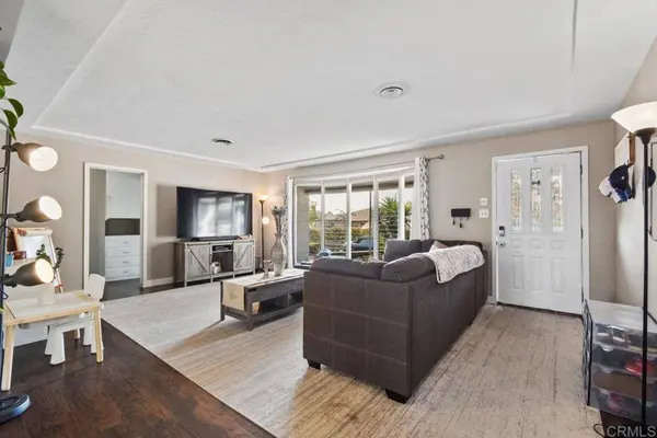 6114 Tarragona Dr, San Diego, CA 92115