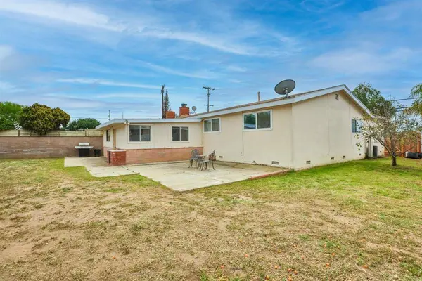 7162 Beagle St, San Diego, CA 92111