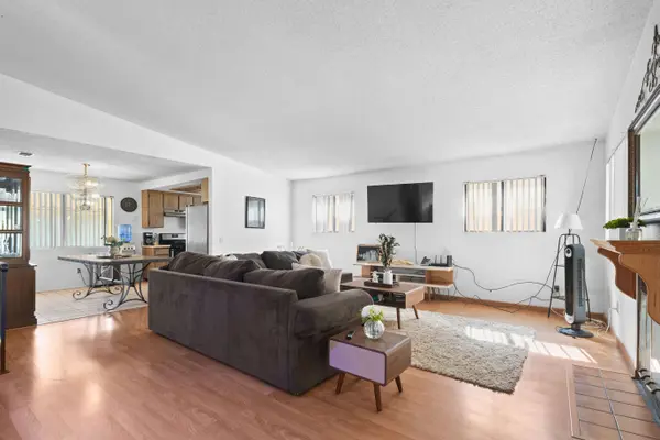 5088 Elkhart St, San Diego, CA 92105