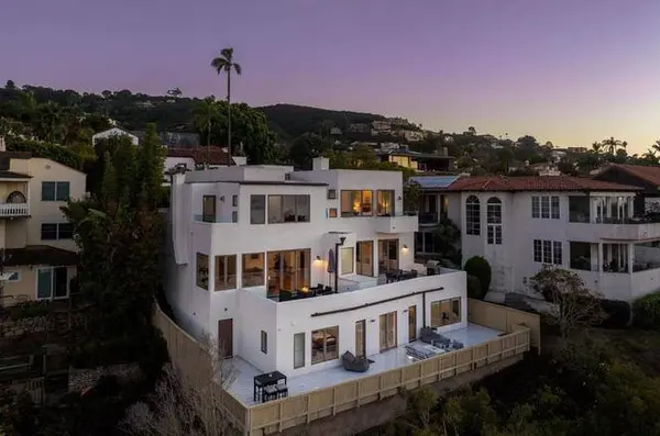 7784 Lookout Dr, La Jolla, CA 92037