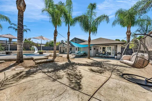 25186 Lake, Hemet, CA 92544