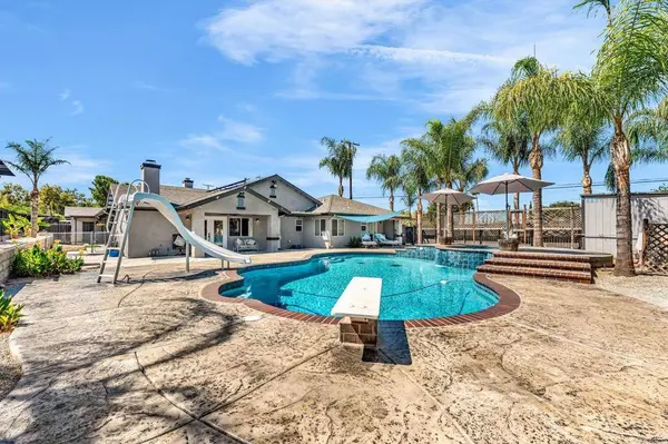25186 Lake, Hemet, CA 92544
