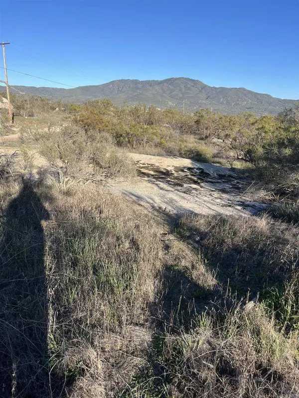 1 Overton, Hemet, CA 92544
