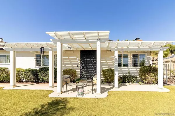 10028 Resmar Pl, La Mesa, CA 91941