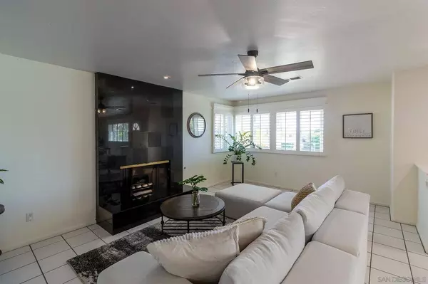 10028 Resmar Pl, La Mesa, CA 91941