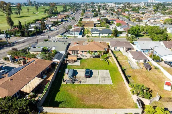 881 First AVE, Chula Vista, CA 91911