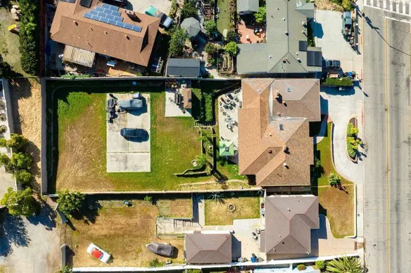 881 First AVE, Chula Vista, CA 91911