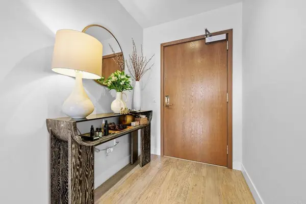 2604 5th AVE #301, San Diego, CA 92103