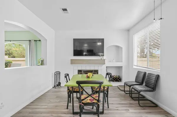 971 Somerset Ct. #F, Chula Vista, CA 91915