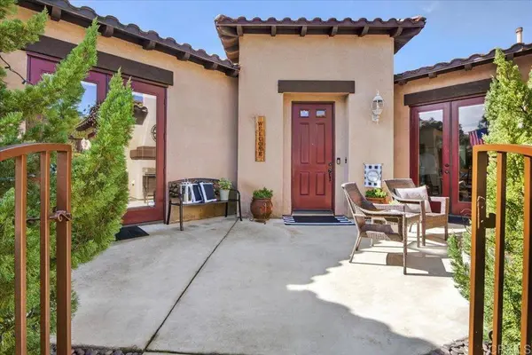 877 Hidden View LN, Escondido, CA 92027