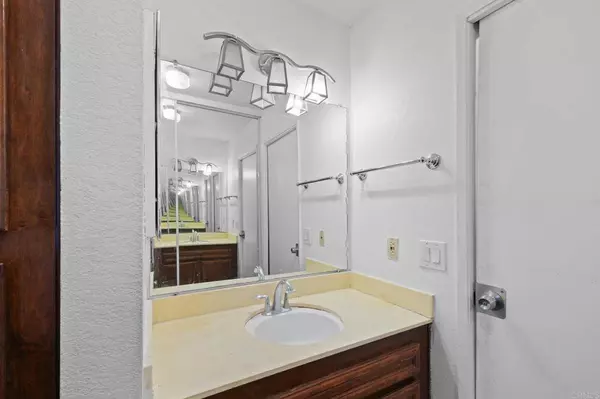 2872 47th ST, San Diego, CA 92105