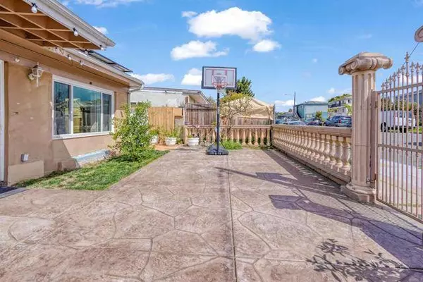 804 S 37Th Street, San Diego, CA 92113