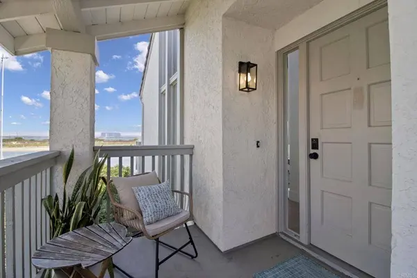 18 Kingston CT E, Coronado, CA 92118