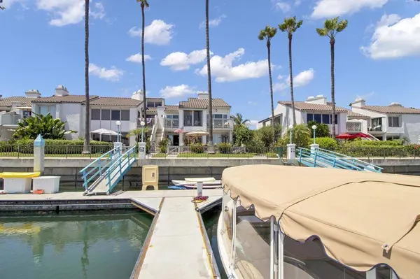 18 Kingston CT E, Coronado, CA 92118