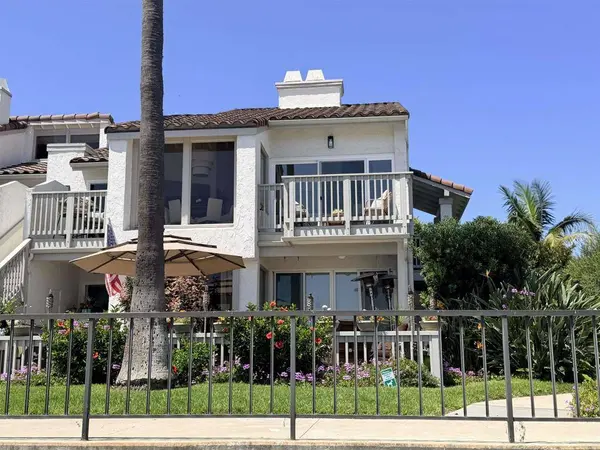18 Kingston CT E, Coronado, CA 92118