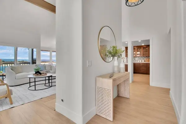 18 Kingston CT E, Coronado, CA 92118