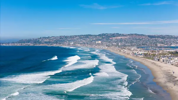 Pacific Beach vs. Ocean Beach vs. Mission Beach: Homes and Prices Compared