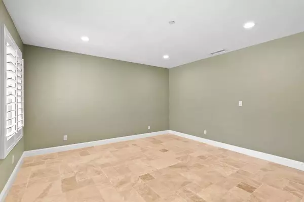 9176 Los Coches RD, Lakeside, CA 92040