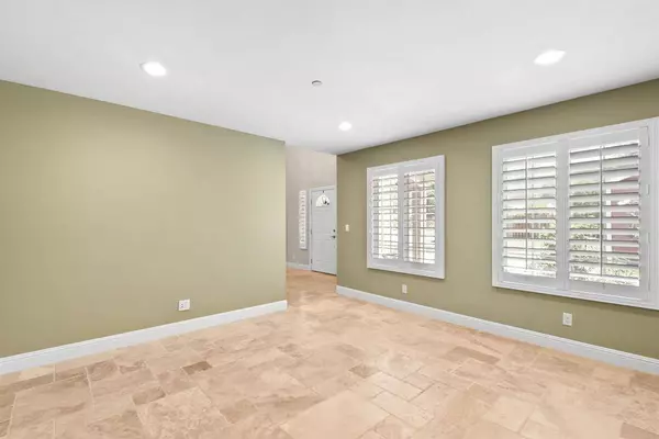 9176 Los Coches RD, Lakeside, CA 92040