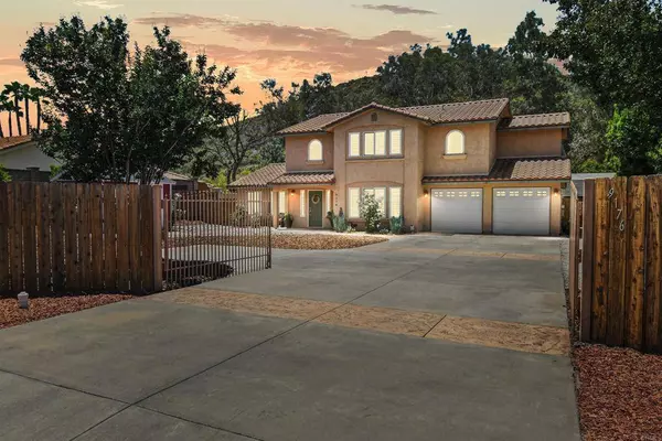 9176 Los Coches RD, Lakeside, CA 92040