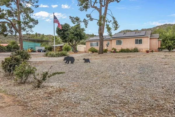 9998 Dunbar LN, El Cajon, CA 92021