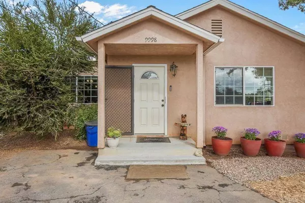 9998 Dunbar LN, El Cajon, CA 92021