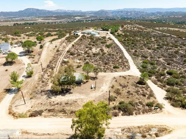 2415 17 Angel DR, Boulevard, CA 91905