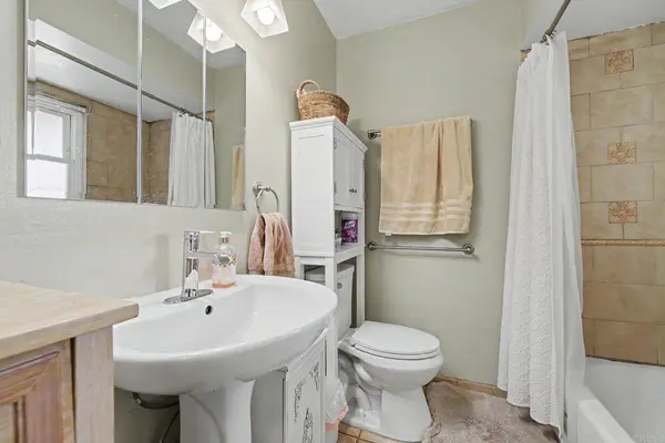 4852 Elsa RD, San Diego, CA 92120