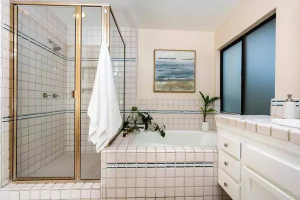 3913 Summer WAY, Escondido, CA 92025