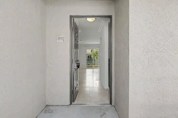 7405 Charmant Dr #2022, University City, CA 92122