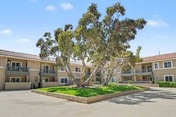 7405 Charmant Dr #2022, University City, CA 92122