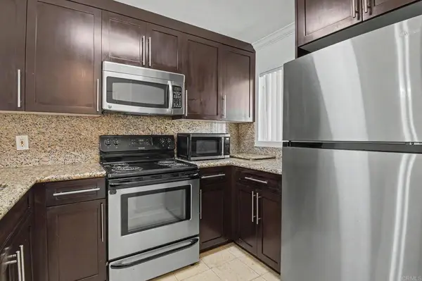 7405 Charmant Dr #2022, University City, CA 92122