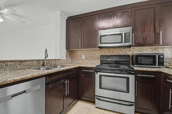 7405 Charmant Dr #2022, San Diego, CA 92122