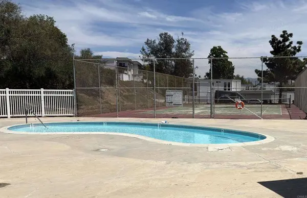 1640 Maple Dr #28, Chula Vista, CA 91911