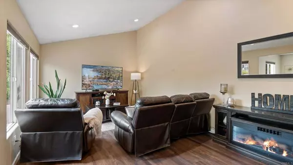 271 E Rienstra ST, Chula Vista, CA 91911