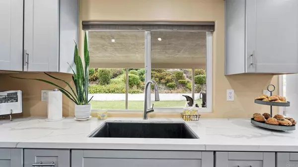 271 E Rienstra ST, Chula Vista, CA 91911